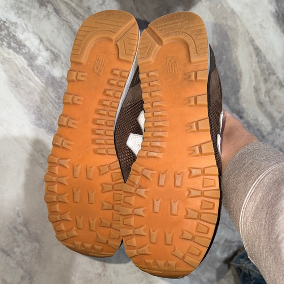 New Balance Men's Dark Brown and White Sneakers - Picture 3 of 4